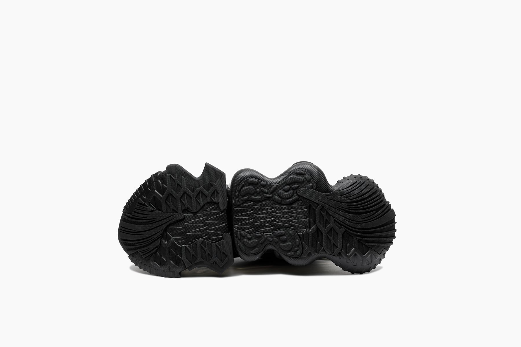 grounds SKYSCRAPER FALCON OPHIDIAN　BLACK / BLACK GRAY