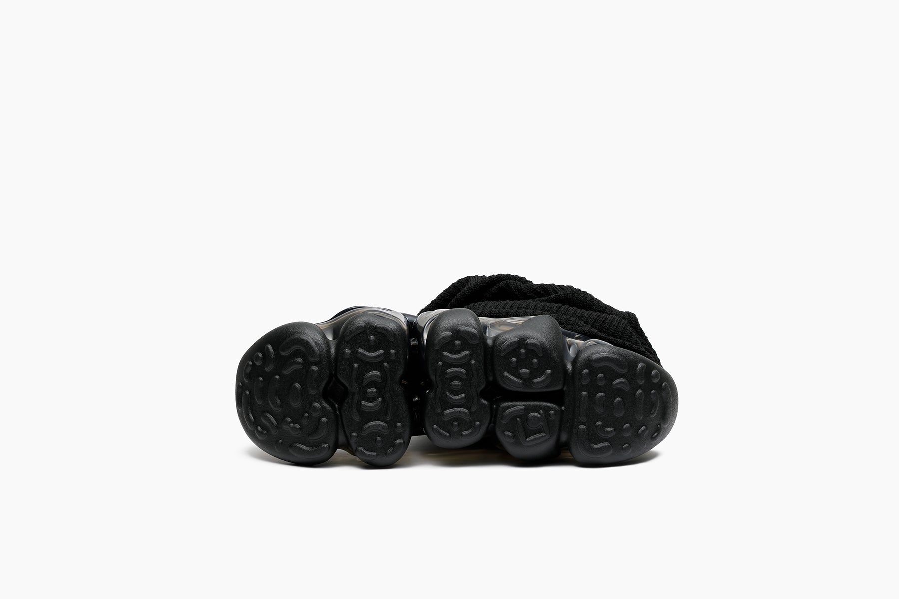 grounds SKYSCRAPER LOOSE SOCKS KNIT BLACK / BLACK