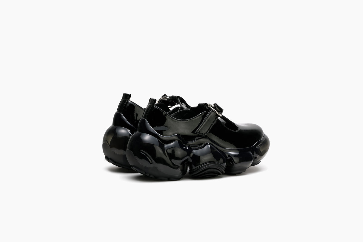 grounds MOOPIE T MARY JANE　BLACK ENAMEL / BLACK